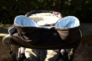 Rukávník na kočárek kojenecká plyš + polyester  ČERNÁ + MODRÁ na zip