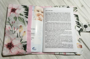 Obal na zdravotní průkaz pro dítě Růžičky růžová