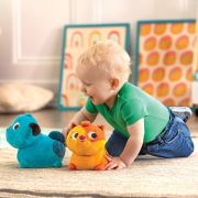 Chodící kočička plyšová B-Toys