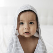 Mušelínová osuška Blenker s kapucí 100x70 cm KipKep