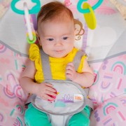 Houpačka s melodií Pink Paradise™ 0 m+ do 9 kg Bright Starts