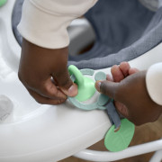 Chodítko Smooth Strides™ 6 m+ do 12 kg Ingenuity