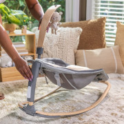 Houpátko vibrující s melodií Every Season™ - Wesley™ 0 m+, do 18 kg Ingenuity