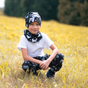 Rostoucí tepláky EasyFit Game on černé Esito