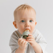 Silikonový dudlík na krmení Bibs