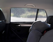 Sluneční clona do auta navlékací 2 ks