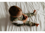 Celoroční spací pytel s nohavicemi Černé tečky Sleepee