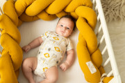 Mušelínový mantinel cop 200 cm Babymatex – chránič do postýlky Okrový