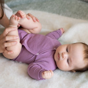 Kojenecké body merino vlna Mauve s rukavičkami PoPoLiNi