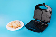 Sendvičovač Tlapková patrola pro 2 sendviče černý