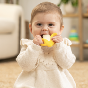 Kousátko silikonové Banán Infantino