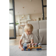 Kamion s auty - dřevěná skládačka 12 dílů Cubika