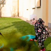 Rostoucí softshellová kombinéza s fleecem Spring flowers černá Esito