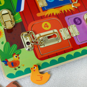 Activity Board se zámky Farma