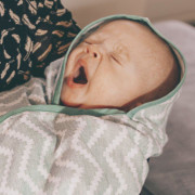 Mušelínová osuška Blenker s kapucí 100x70 cm KipKep