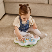 Hudební pult s bubínky Farmers Funday Tiny Love