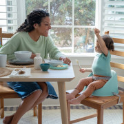 Podsedák na jídelní židličku My Spot™ 6 m+, do 15 kg Ingenuity