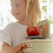 Kuchyňská váha dřevěná Little Dutch