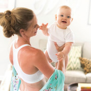 Medela Noční těhotenská a kojicí podprsenka Bílá