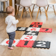 Pěnové puzzle, podložka Čísla, 10 ks, černá/červená/bílá, BabyOno