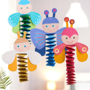 Kreativní sada První skládání Broučci a Motýli závěsná dekorace Craft Kit Haba