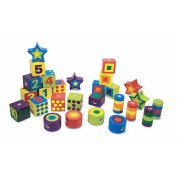 Navlékání dřevěných tvarů Melissa & Doug