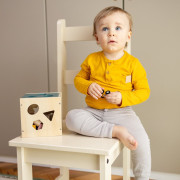 Hračka dřevěná třídící Gravity Wood of Mars 12 m+ Petite&Mars