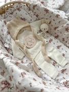 Mušelínová letní sada polštář s volánky Malé květiny Infantilo