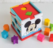 Disney Dřevěná kostka s tvary Mickey Mouse