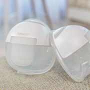 Přenosná elektrická odsávačka mateřského mléka GIOmum Line Discreet Double innoGIO