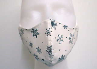 Látková respirační rouška - maska dámská jednovrstvá vločky bílá