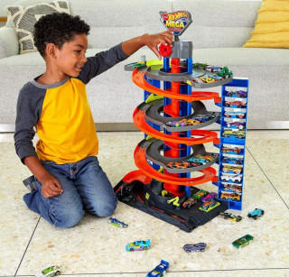 Hot Wheels City vylepšená mega garáž GTT95