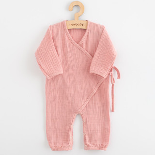 Kojenecký mušelínový overal pink New Baby
