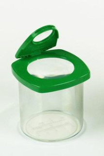 Zahradní lupa pro zkoumání drobných živočichů