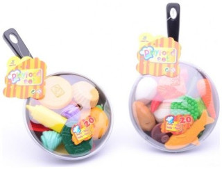 Pánvička s plastovými potravinami