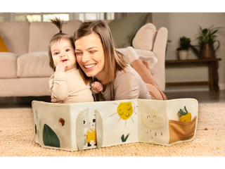 Knížka pro nejmenší Garden of Adventures Tiny Love