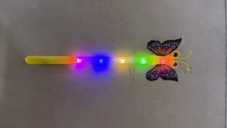 Hůlka motýl se světelnými efekty 38 cm