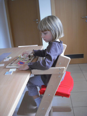 Samostatné područky s botičkami k židličkám Jitro