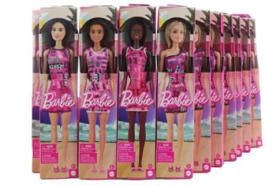 Barbie v šatech