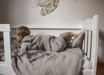 Dětský zateplený mušelínový spací pytel Kids soft s nožičkami Infantilo