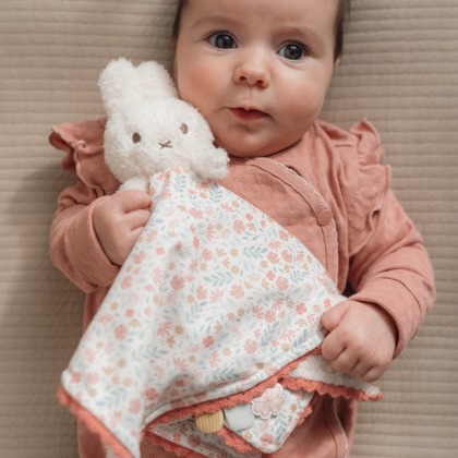 Muchláček králíček Miffy Lucky Blossom Little Dutch