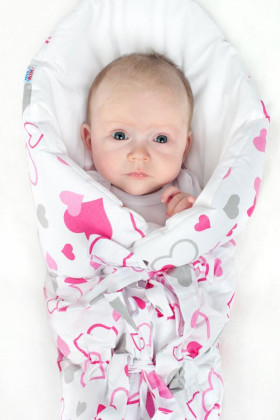 Klasická šněrovací zavinovačka New Baby