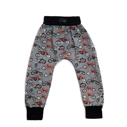 Rostoucí dětské tepláky Motorky Esito černá 