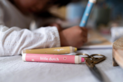 Omalovánky s pastelkami Zahrada Rosa Little Dutch