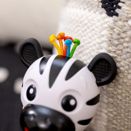 Kousátko s chrastítkem zebra Zen™ Shake-a-Shape bez Bpa 0 m+ Baby Einstein