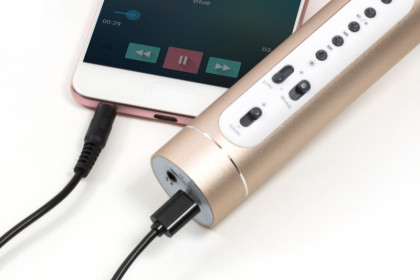 Mikrofon karaoke Bluetooth na baterie s USB kabelem