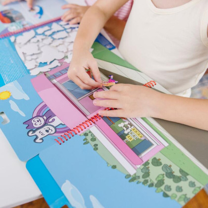 Kniha s puffy samolepkami Tlapková patrola Dobrodružství