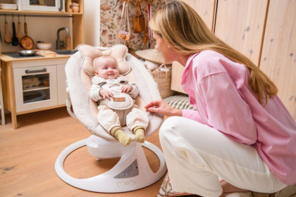 Elektrické houpátko Pearl MoMi