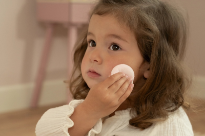 Toaletní stoleček dřevěný Pink Little Dutch