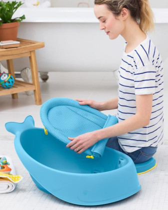 Vanička s ergonomickou podložkou Moby 3 fázová Skip Hop